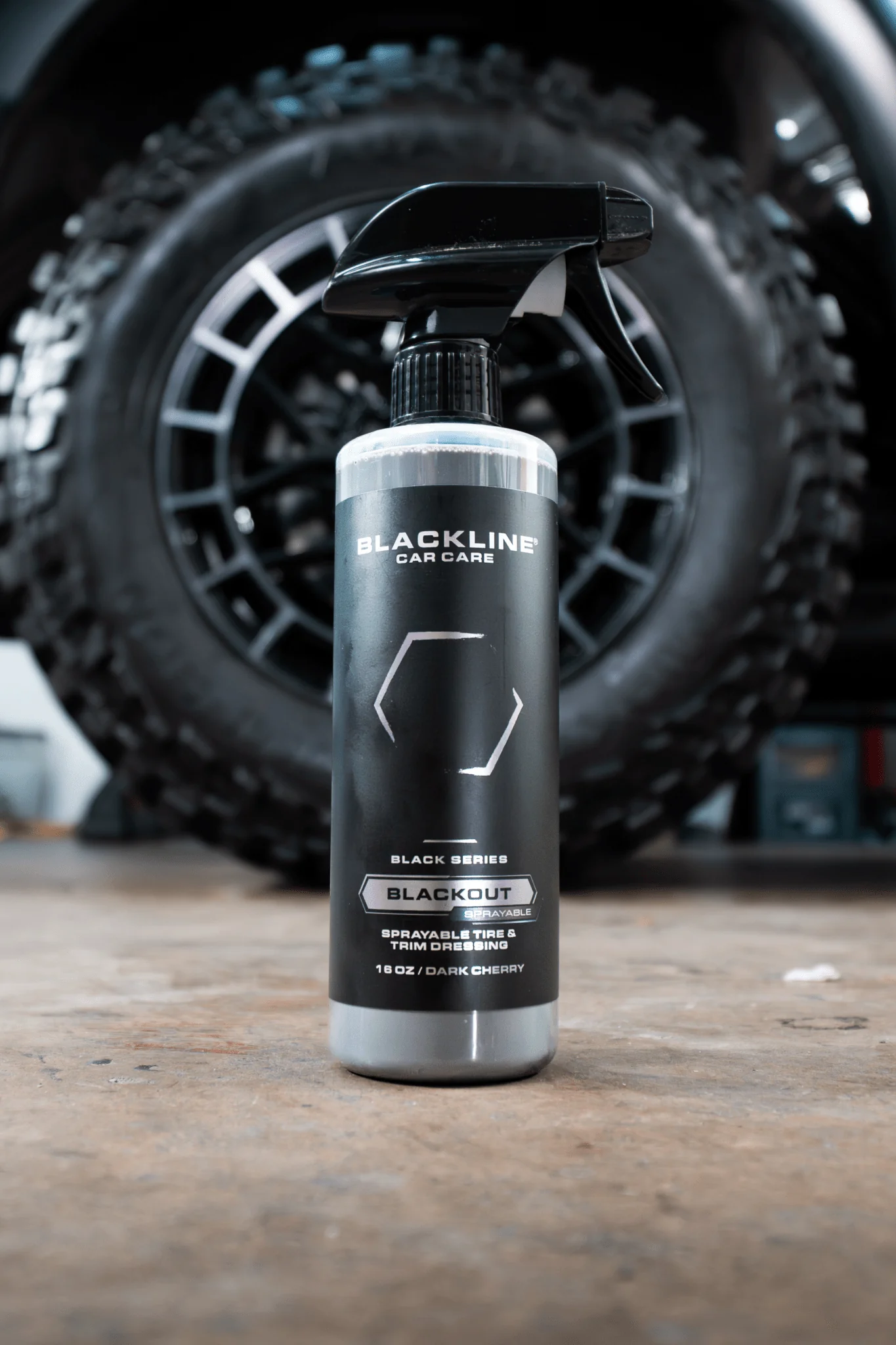 BLACKLINE® Blackout Tire & Trim Dressing - Image 3