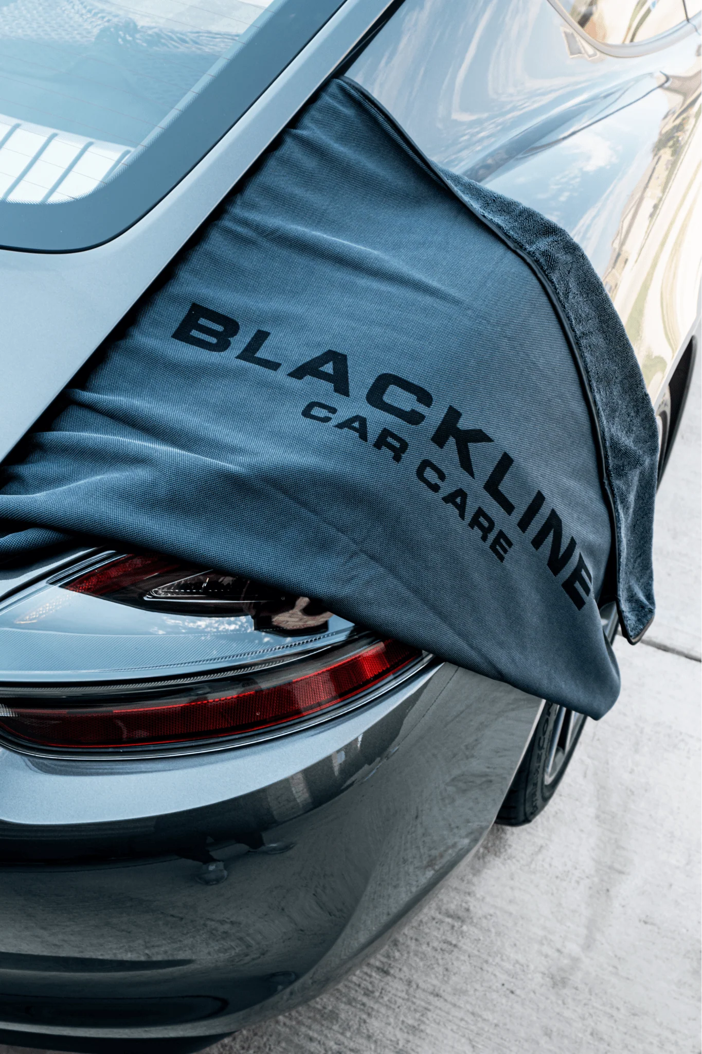 BLACKLINE® Slim Drying Towel - Image 7
